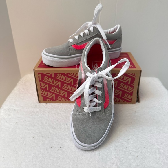 Vans Other - Kids Vans Sneakers in Gray and Pink